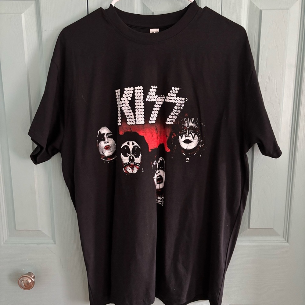 Kiss Band Men’s Graphic Tee Black Large